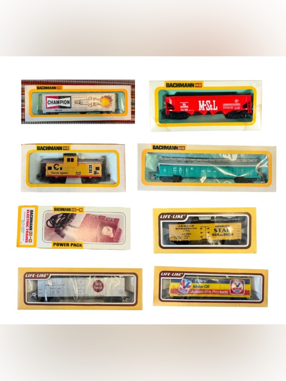 Lot of 8 Life-Like & Bachmann vintage toy trains & power pack